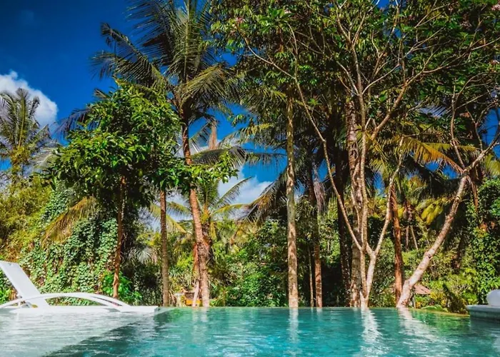 別荘 Ubud Villas ウブド